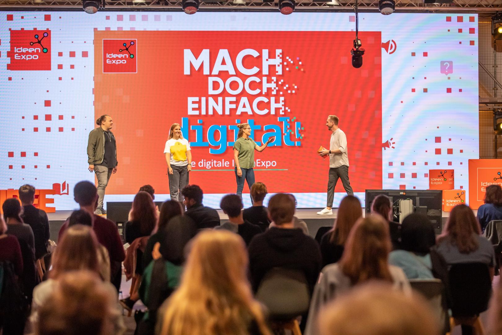 Die Moderatoren der digitalten IdeenExpo 2021