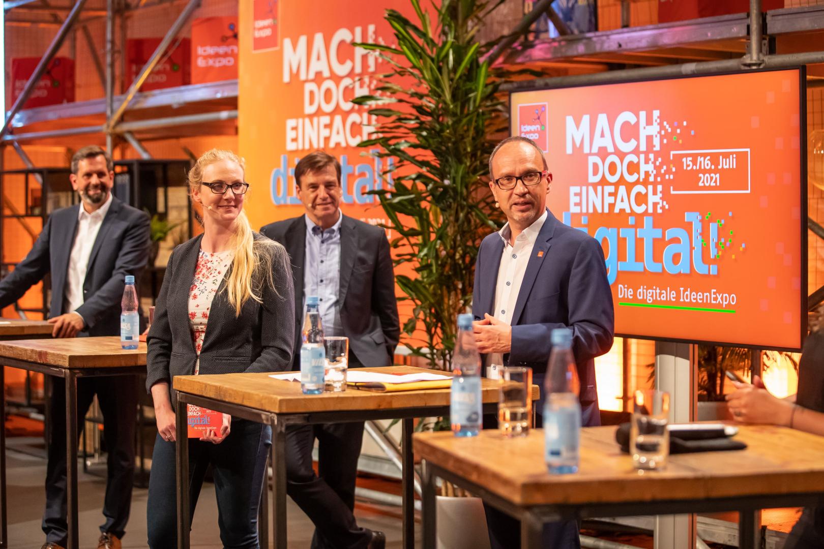 Olaf Lies, Dr. Volker Schmidt, Olaf Brandes und Isabell Christian